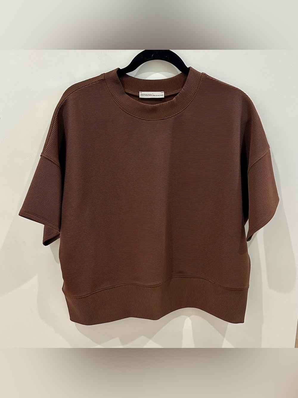 NWOT Zenana Ribbed Round Neck Waist Banded Top Size S
